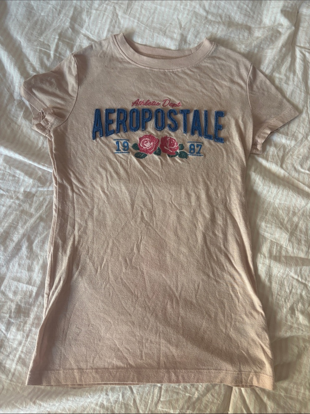 NWOT Aeropostale Light Pink Fitted Short Sleeve Tee - Full length
